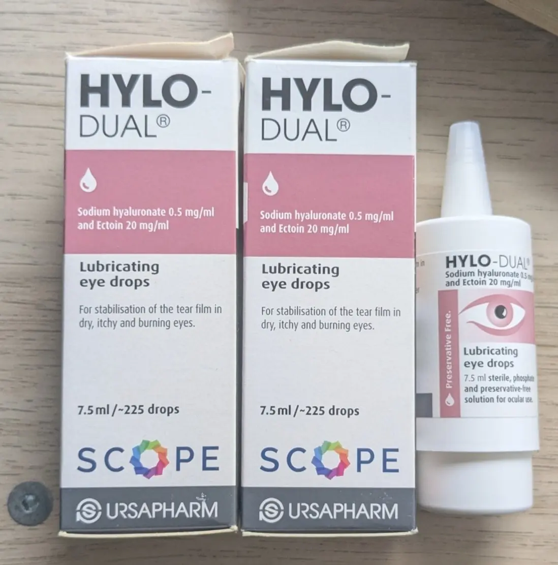 An image of lubricating eye drops.